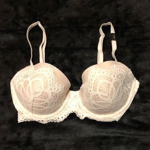 NWT Victoria’s Secret Lined Demi Bra 32D